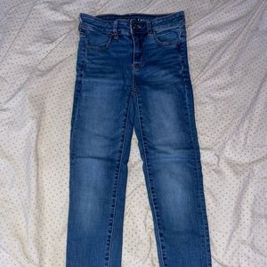 American Eagle Medium Wash Skinny Jeans Size 2
